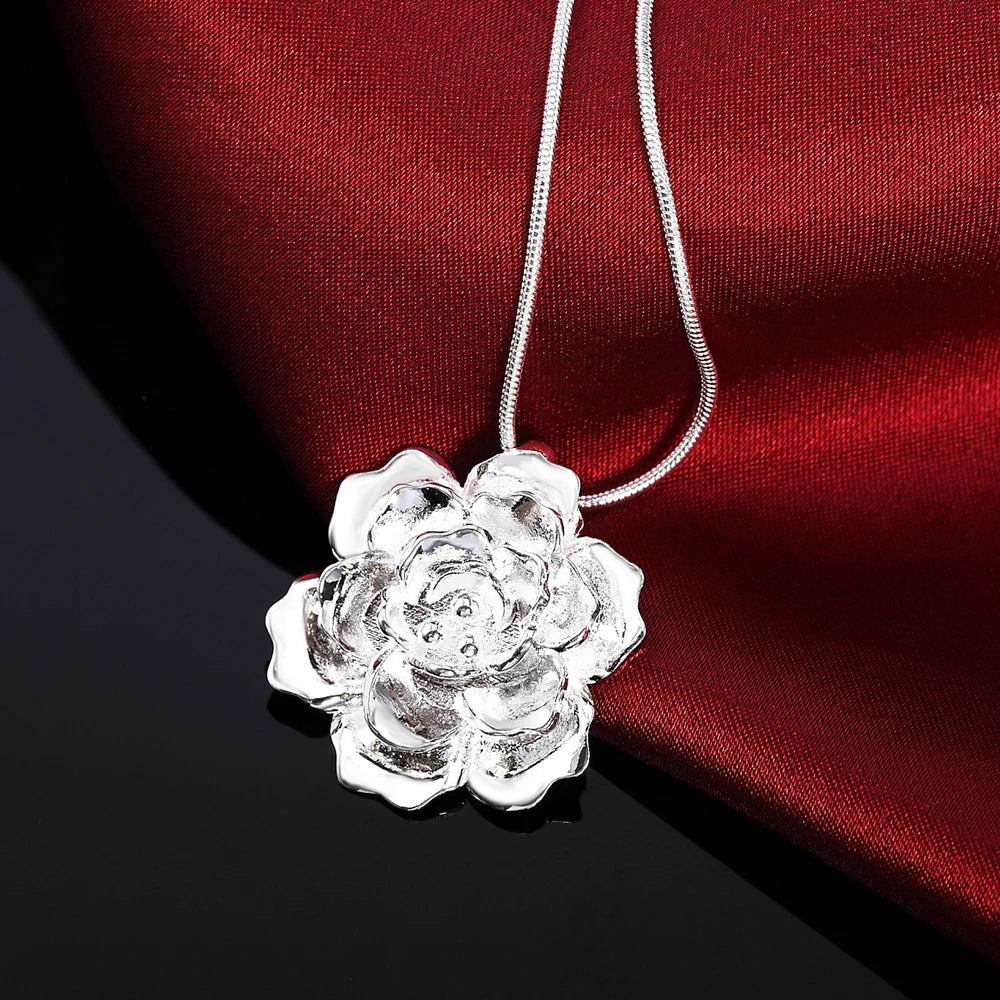 Flower Pendant Necklace