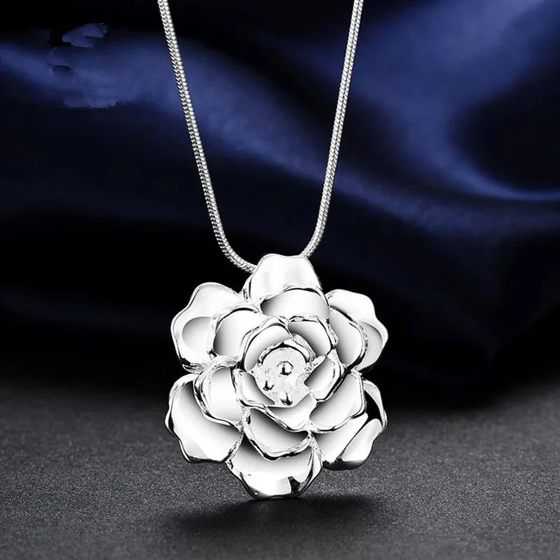 Flower Pendant Necklace