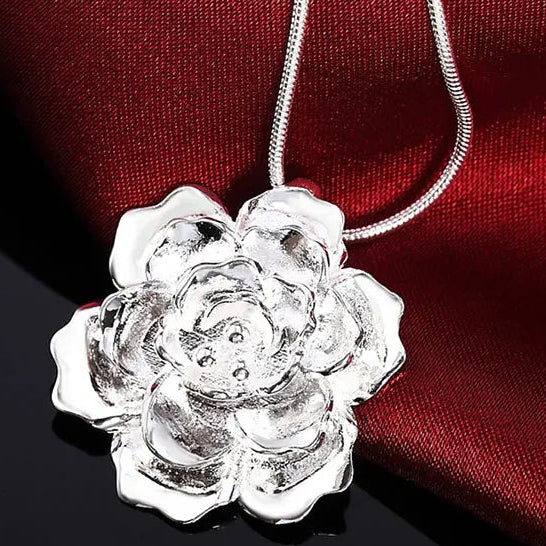 Flower Pendant Necklace